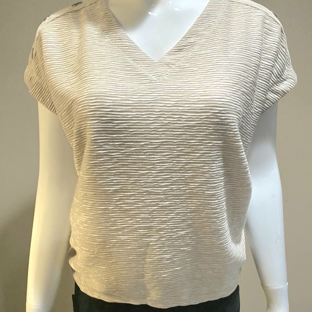 JONES New York Women's V-Neck Short Sleeve Blouse